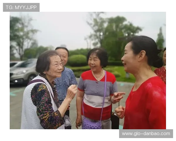 《跨越国界的温暖守护:日本家庭收养女孩的成长故事》 《跨越国界的温暖守护:日本家庭收养女孩的成长故事》